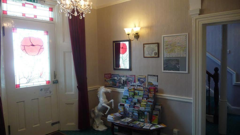 The Station Guest House Galmpton Buitenkant foto